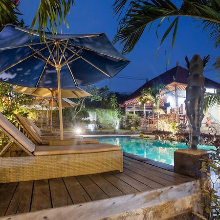 Lembongan Mantra Huts Hotel Exterior photo