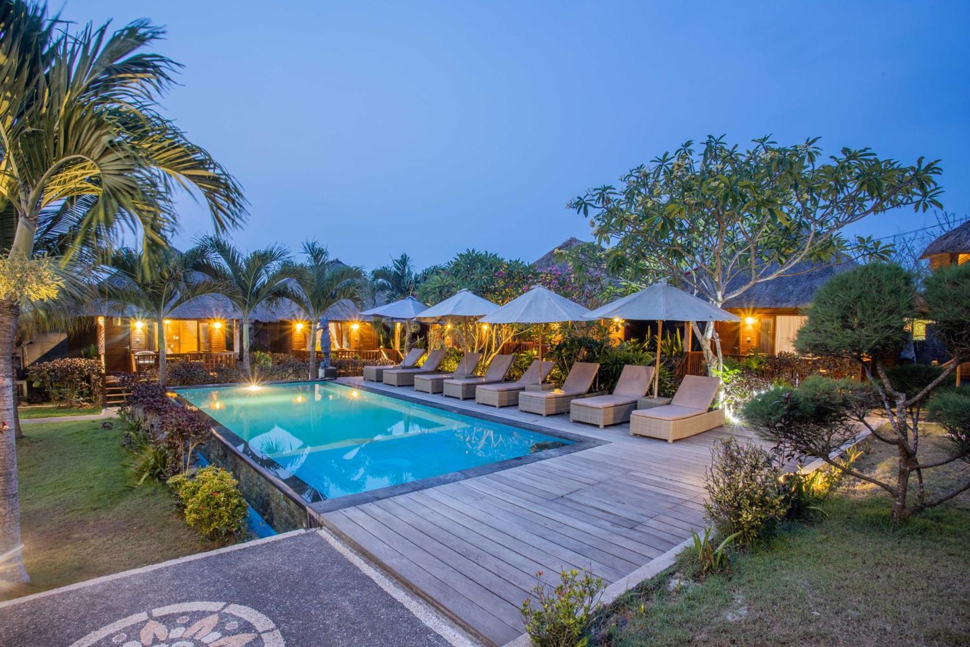 Lembongan Mantra Huts Hotel Exterior photo
