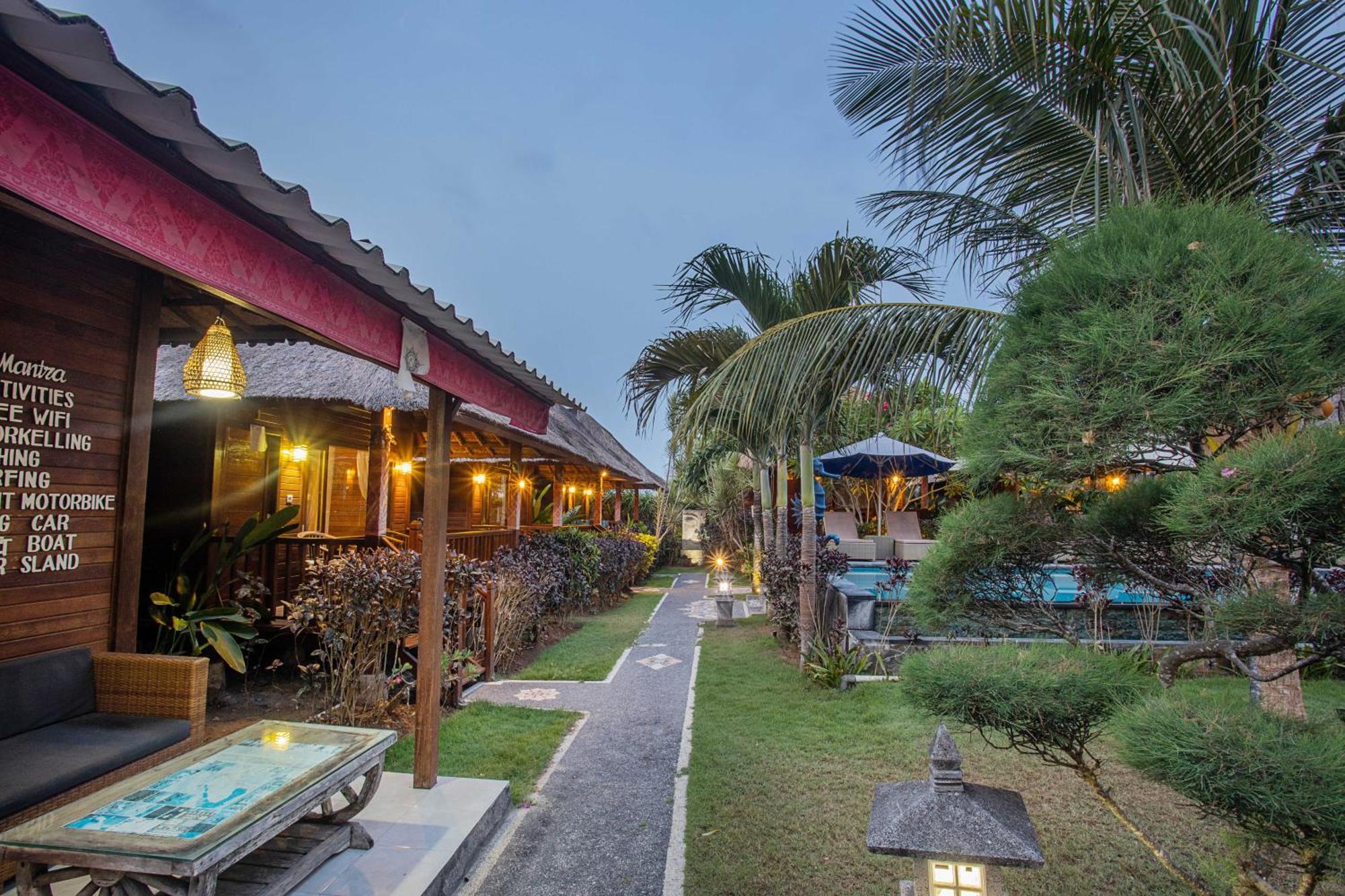 Lembongan Mantra Huts Hotel Exterior photo