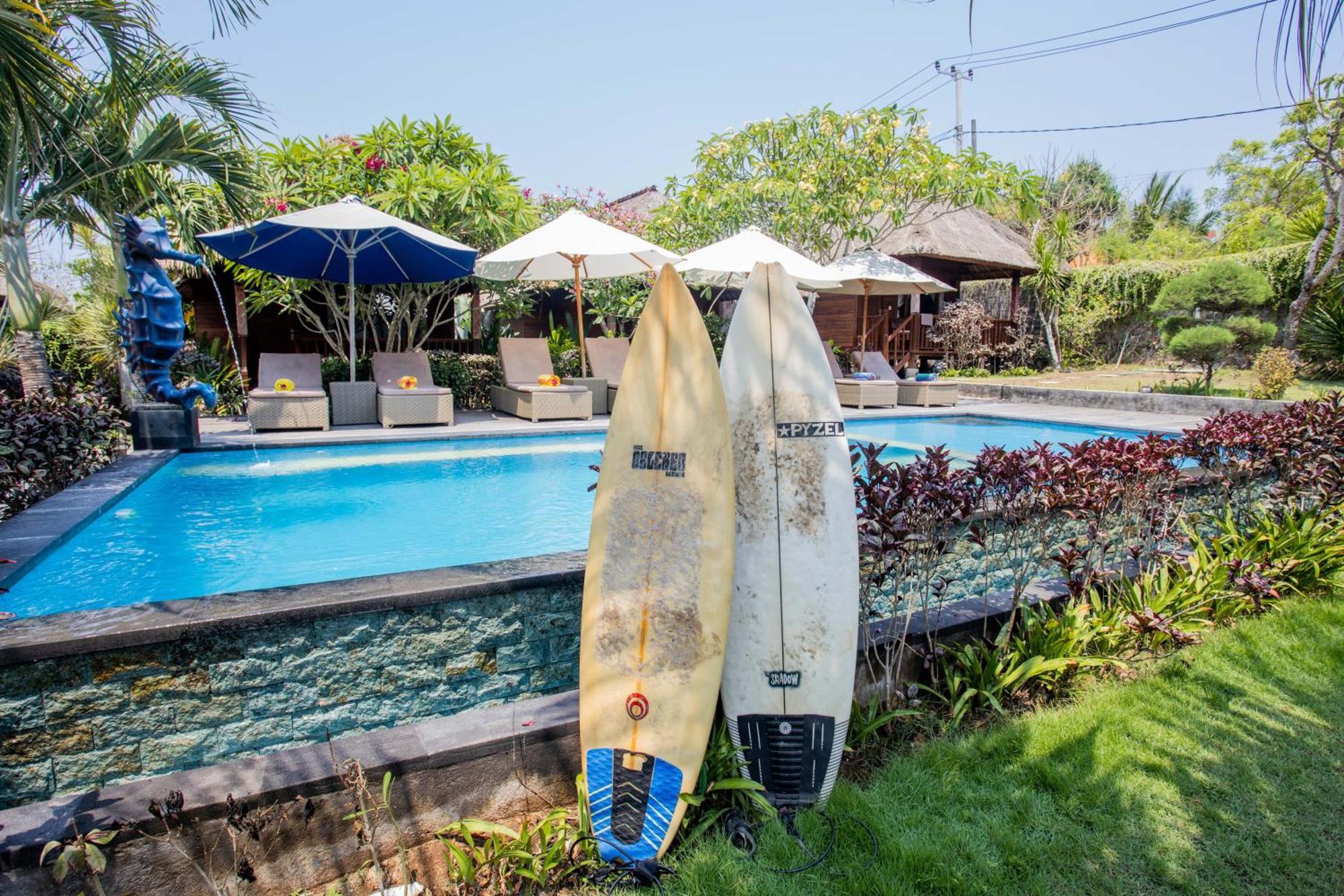Lembongan Mantra Huts Hotel Exterior photo